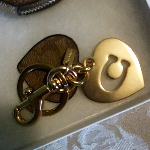 Coach leather wristlet & matching keychain New never used - Picture 4 of 6